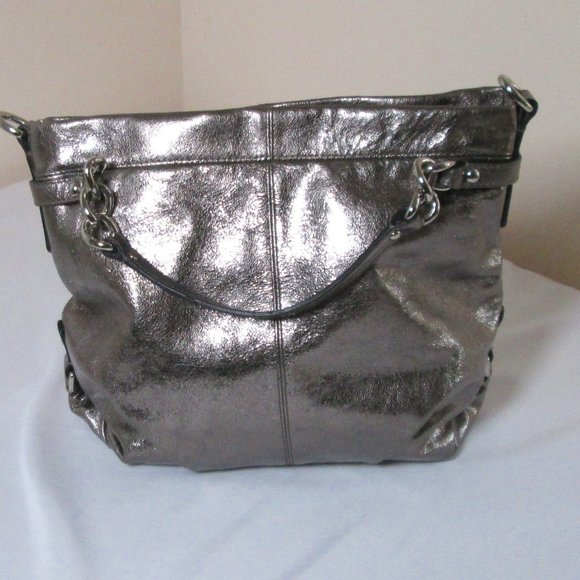 Coach Metallic Silver Hobo Purse No. L117B-F17166 Pre-owned Excellent Co… - Picture 2 of 16